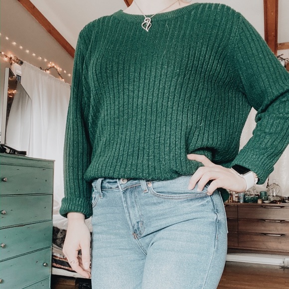 Oversized Sweater - Picture 3 of 4